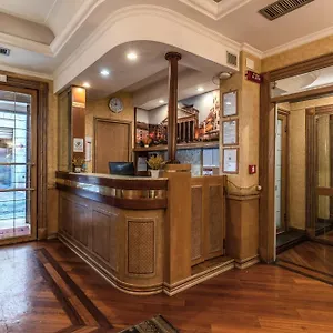 Otel Pomezia, Roma
